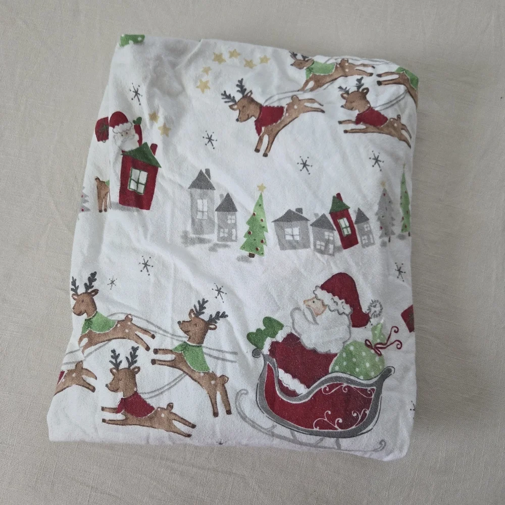 Pottery Barn Kids Holiday Santa Reindeer Fitted Crib Sheet 100% Cotton Flannel